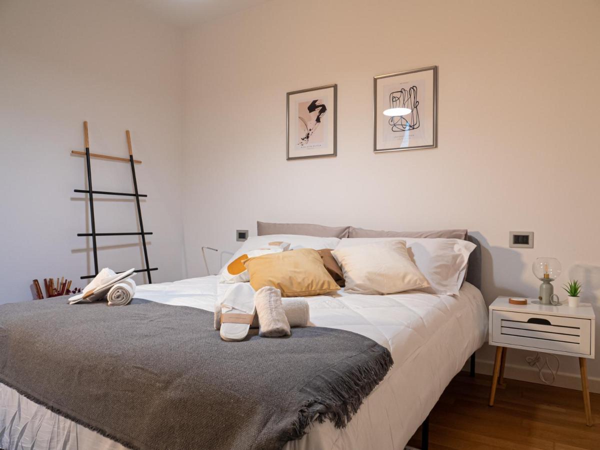 Maison Blanche: Appartamento Elegante Con Parcheggio Privato Mantua Exterior foto
