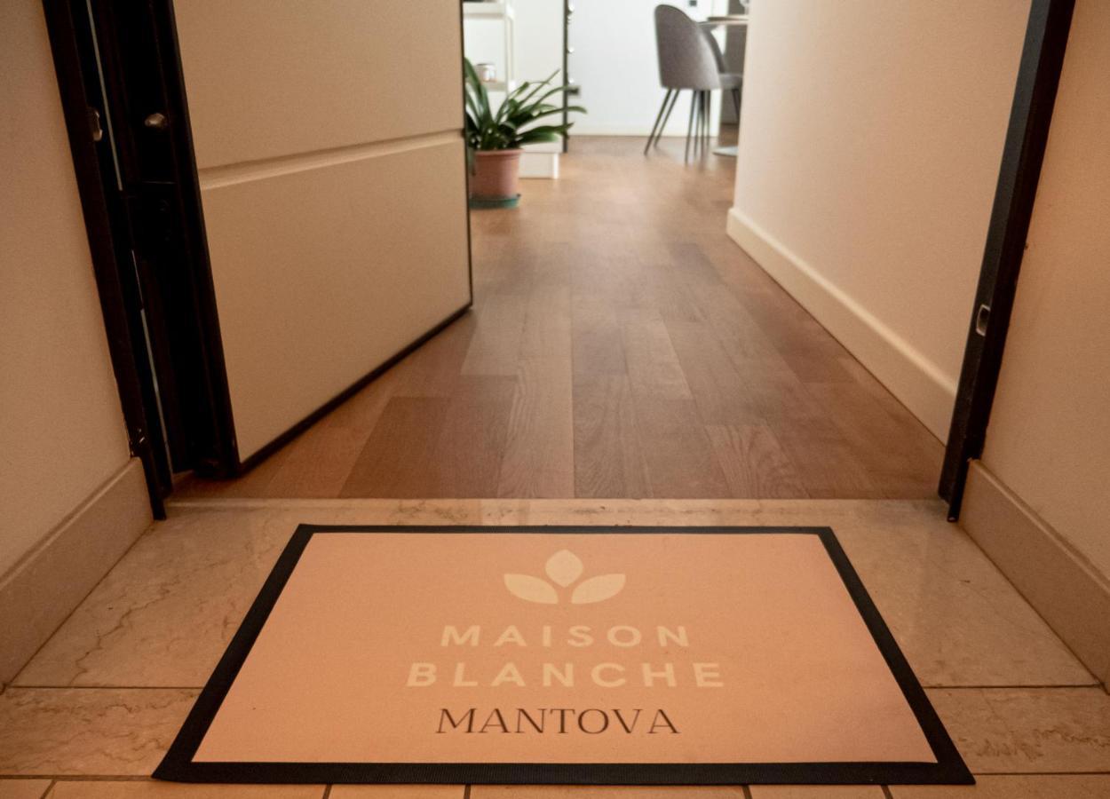 Maison Blanche: Appartamento Elegante Con Parcheggio Privato Mantua Exterior foto