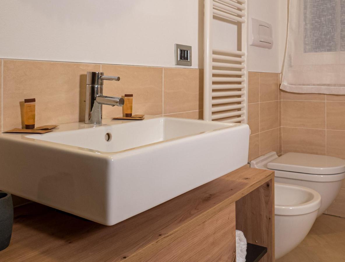 Maison Blanche: Appartamento Elegante Con Parcheggio Privato Mantua Exterior foto